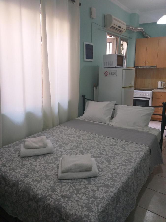Practical Studio Next To The Subway, Train Station *